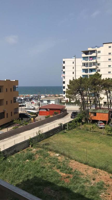 Viktoria'S Apartments Shëngjin Eksteriør bilde
