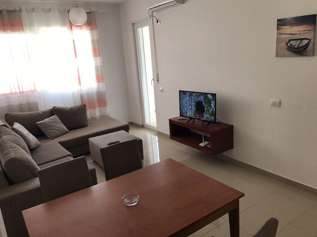 Viktoria'S Apartments Shëngjin Eksteriør bilde